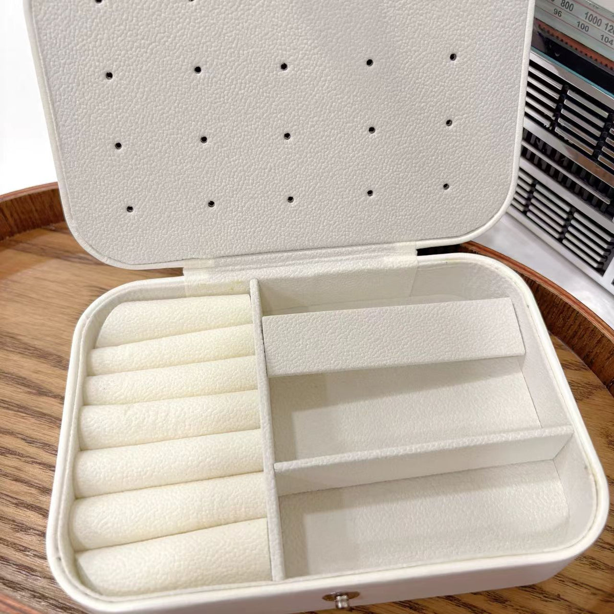 奥莉蛙×ACCIO jewelry box - interior compartments view