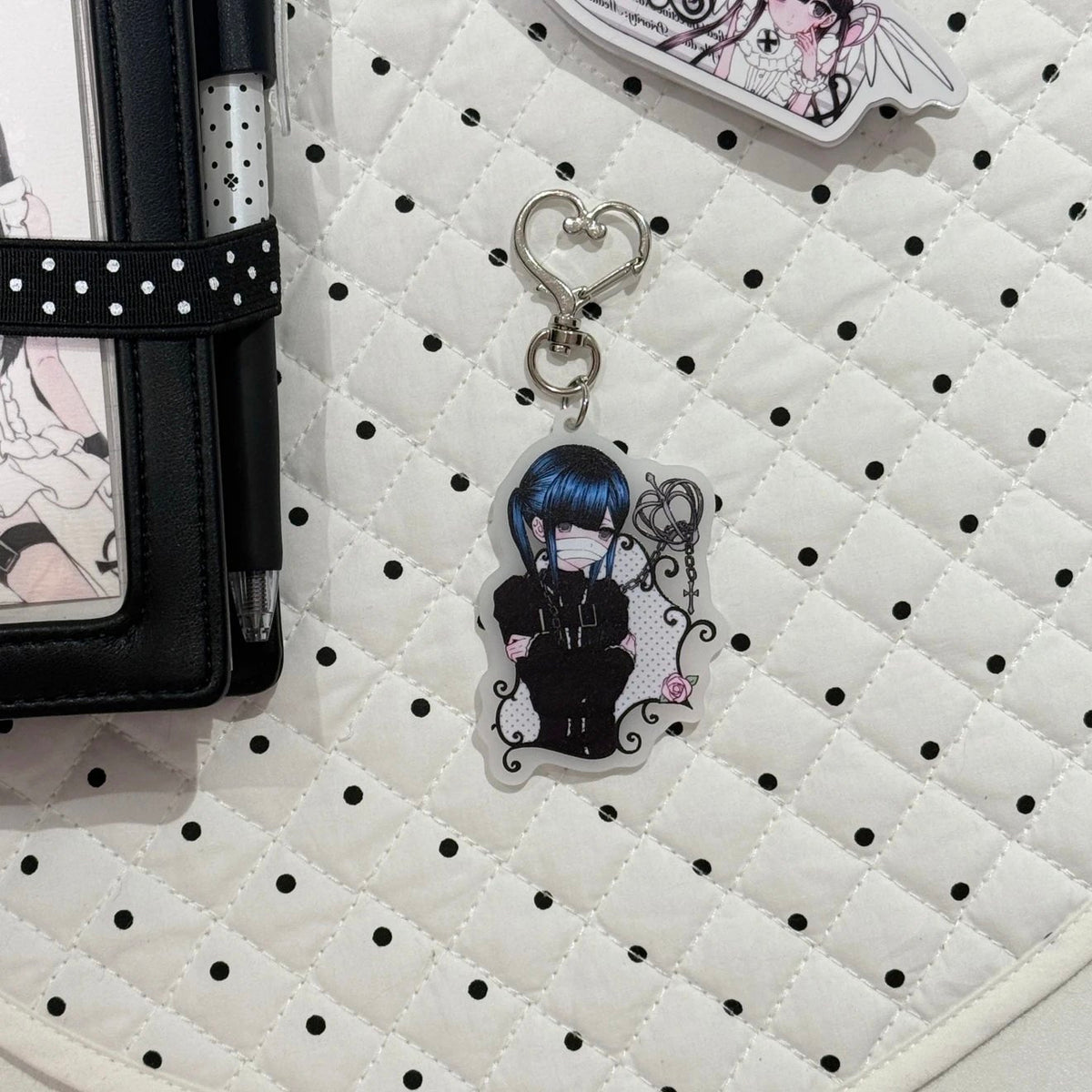 [Symbiont] Keychain Charm (6.4×4.4cm)