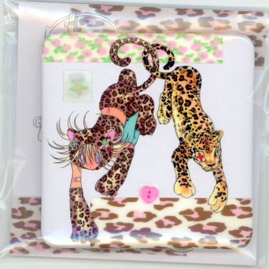 Oliwa 8x8cm manga badge - leopard girl and cheetah illustration